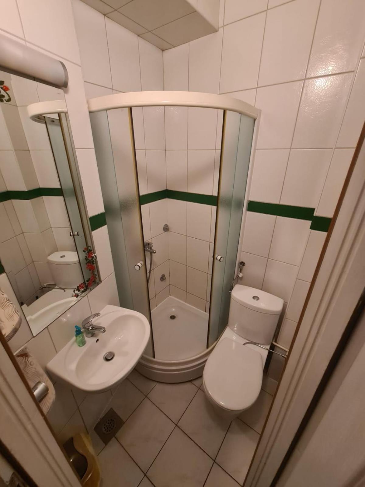 Guesthouse Nia Deluxe サラエヴォ エクステリア 写真