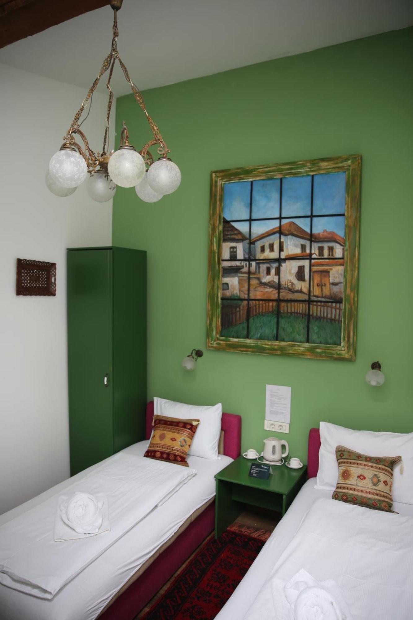 Guesthouse Nia Deluxe サラエヴォ エクステリア 写真
