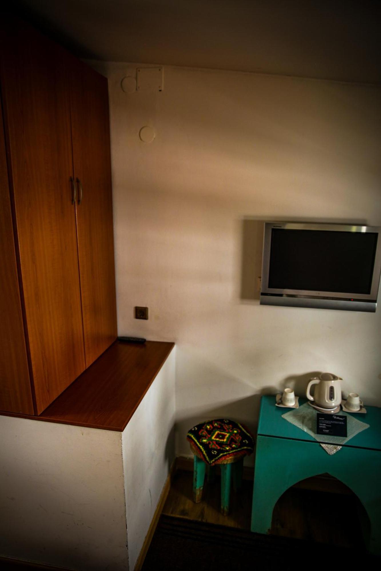 Guesthouse Nia Deluxe サラエヴォ エクステリア 写真